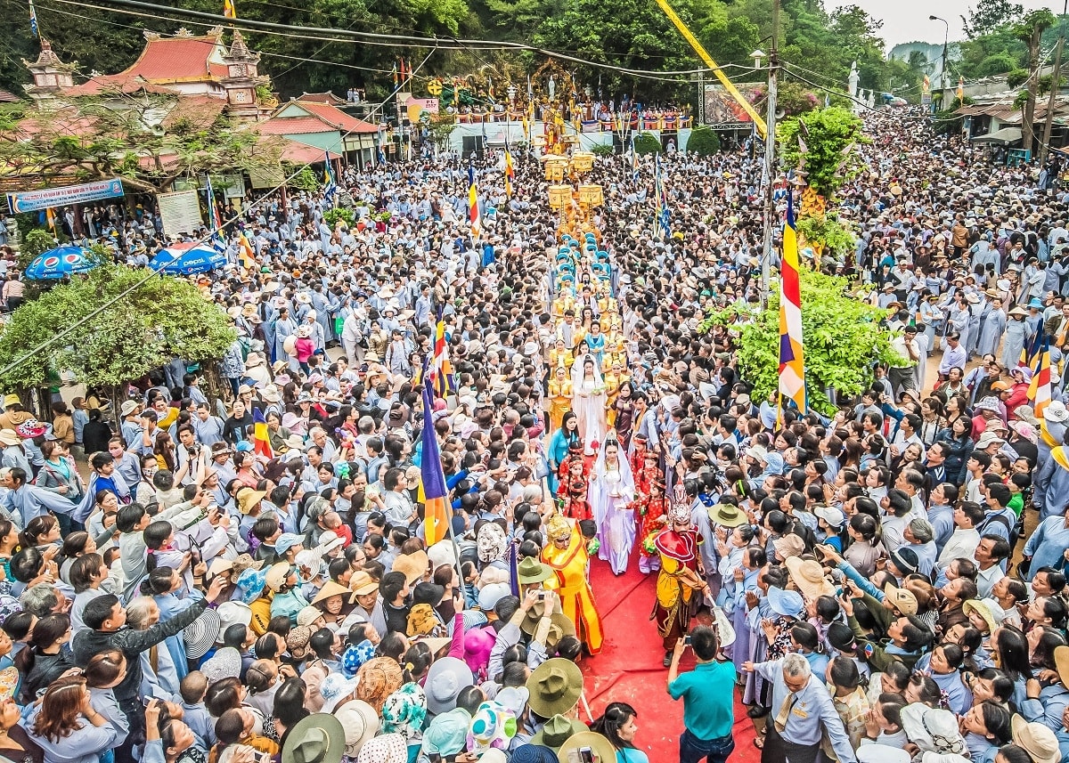 Lễ hội truyền thống Quán Thế Âm Ngũ Hành Sơn thu hút hàng ngàn Nhân dân và du khách tới tham dự (Ảnh tư liệu) Lễ hội truyền thống Quán Thế Âm Ngũ Hành Sơn thu hút hàng ngàn Nhân dân và du khách tới tham dự (Ảnh tư liệu)