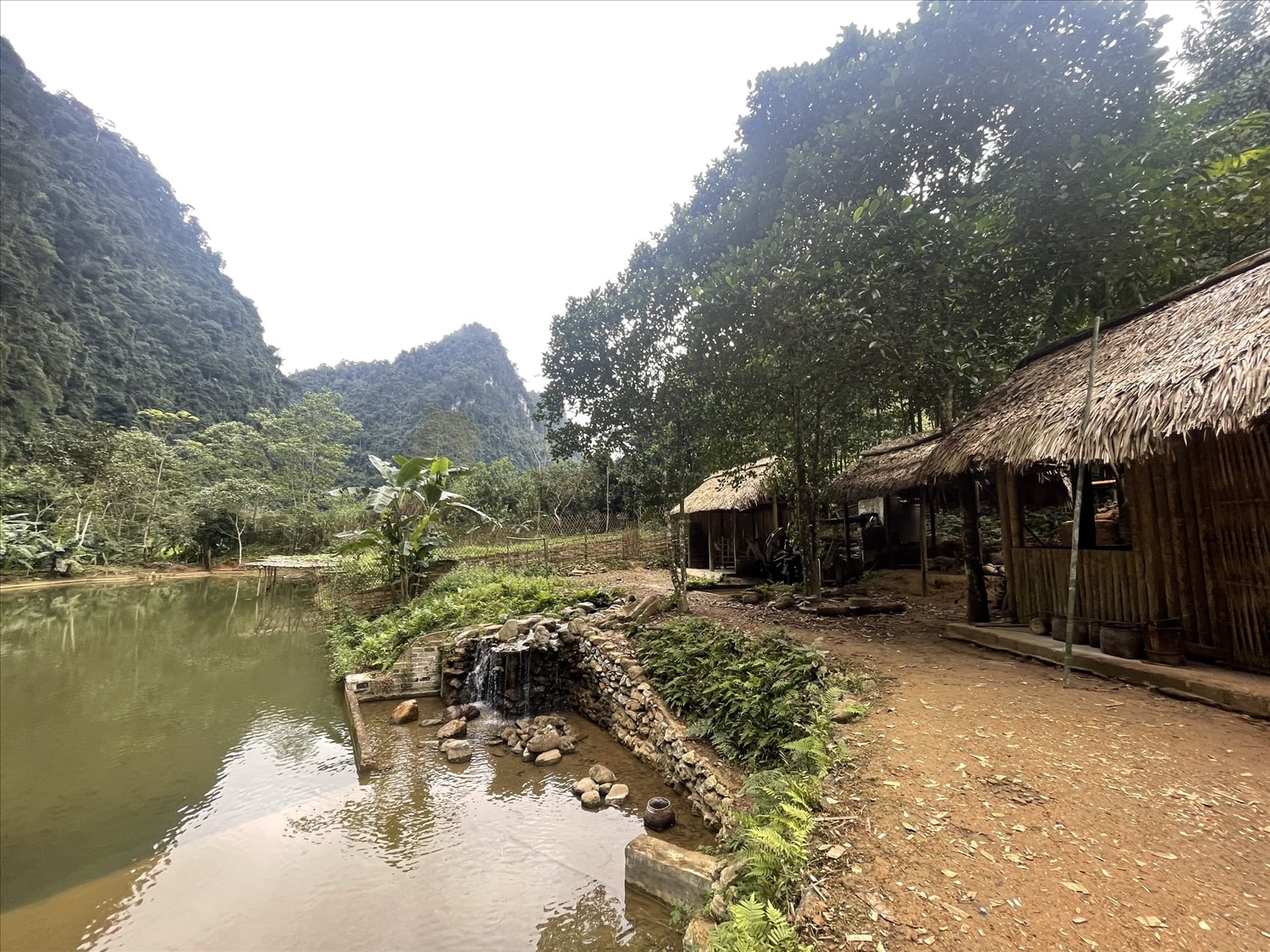 Cuộc sống đời thường hàng ngày được nhiều youtuber tái hiện góp phần quảng bá cảnh sắc con người xứ Tuyên Cuộc sống đời thường hàng ngày được nhiều youtuber tái hiện góp phần quảng bá cảnh sắc con người xứ Tuyên