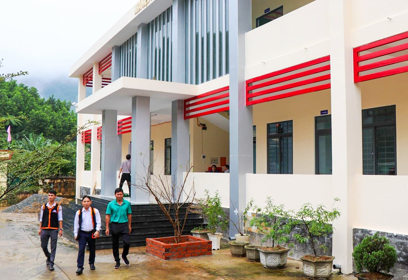 Nhiều công trình ở miền núi Quảng Ngãi được đầu tư xây dựng từ nguồn vốn của Chương trình MTQG 1719 Nhiều công trình ở miền núi Quảng Ngãi được đầu tư xây dựng từ nguồn vốn của Chương trình MTQG 1719