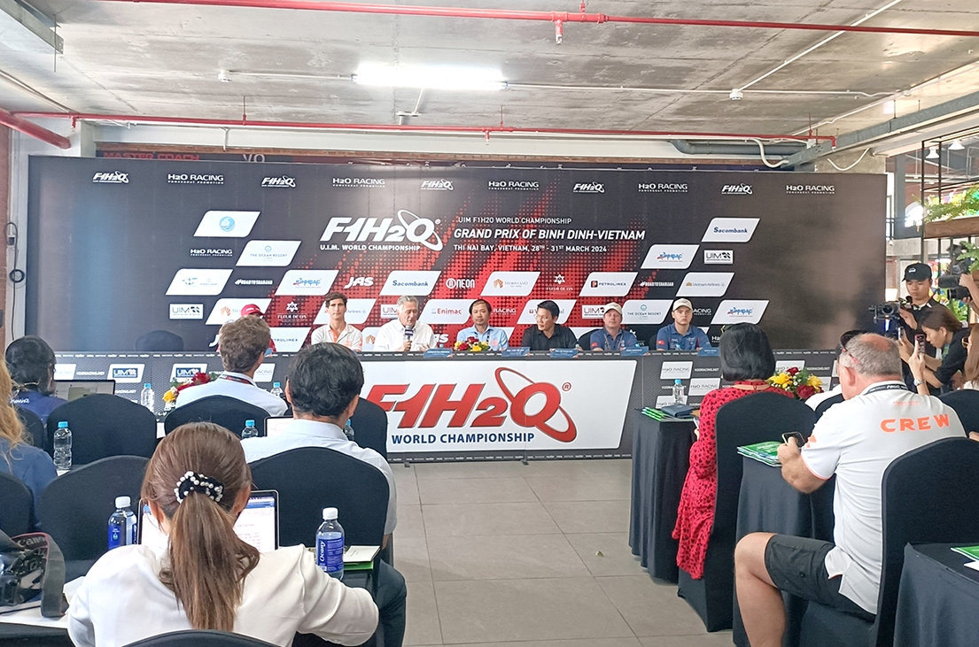Quang cảnh buổi họp báo