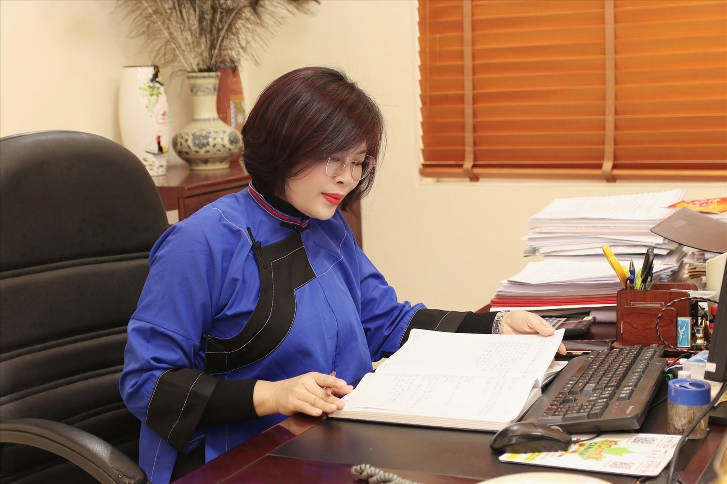 Hàng nghìn lượt cán bộ, công chức, viên chức nhiệt tình hưởng ứng việc mặc trang phục tại nơi làm việc