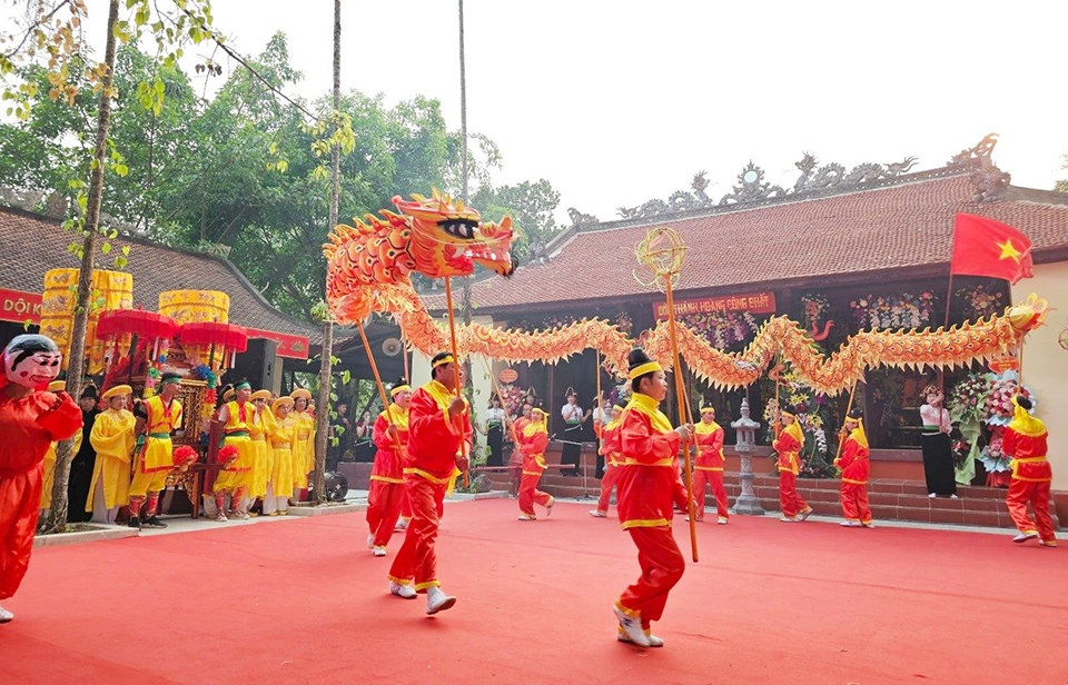 Màn múa rồng chào mừng Lễ hội