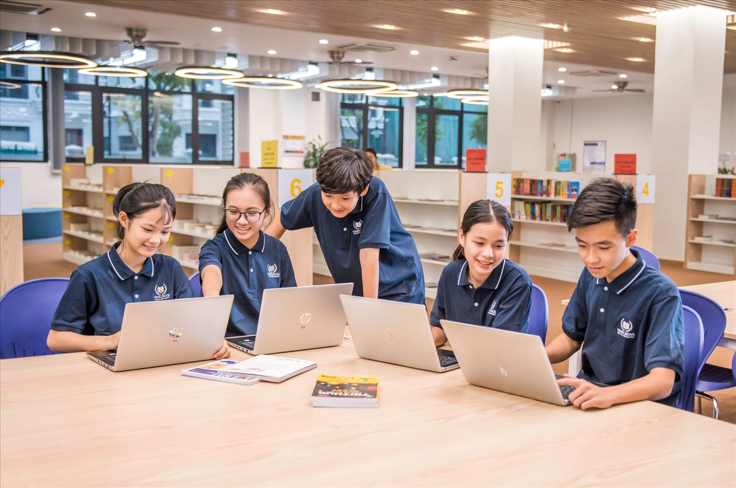 Vinschool là hệ thống giáo dục tư thục lớn nhất Việt Nam hiện nay với chất lượng đào tạo chuẩn quốc tế