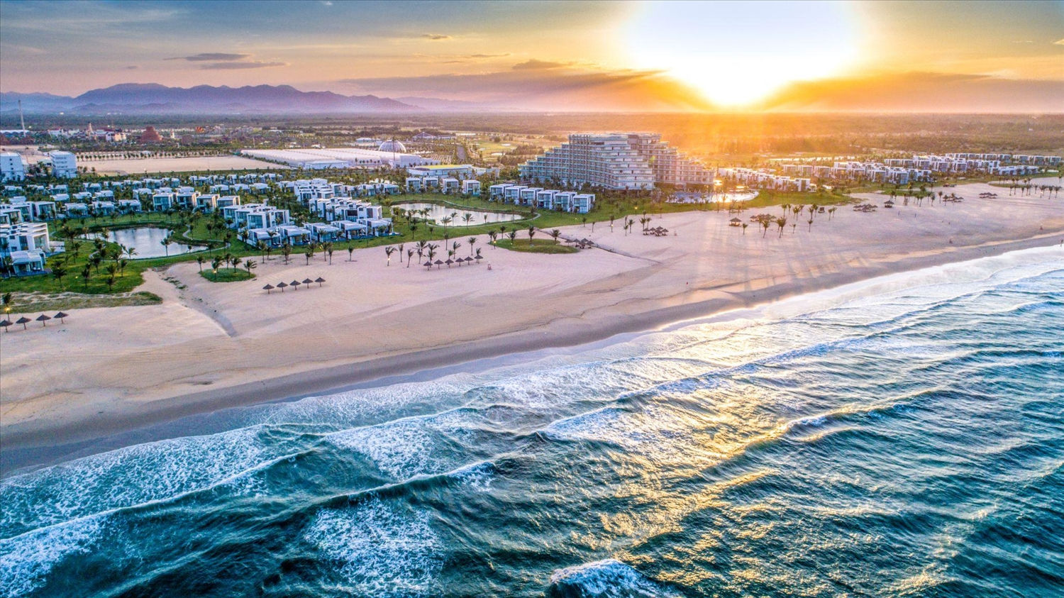 (CĐ BÙI HẠ) Vinpearl đồng loạt được vinh danh với 13 giải thưởng du lịch Vietnam Travel Awards’  1
