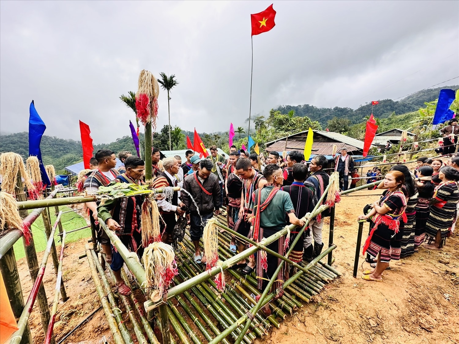 Các nét đẹp văn hoá của người đồng bào DTTS được bảo tồn, phát huy gắn với du lịch