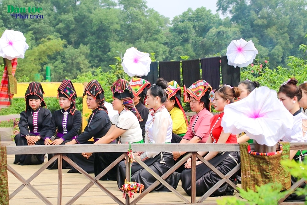Đổi với đồng bào Thái, lễ hội này có ý nghĩa rất quan trọng