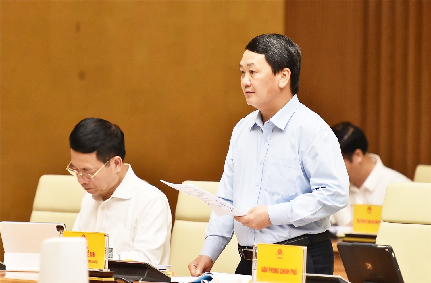 Bộ trưởng, Chủ nhiệm Ủy ban Dân tộc Hầ A Lềnh phát biểu tại phiên họp Ủy ban quốc gia đổi mới GD&ĐT ngày 4/4/2024