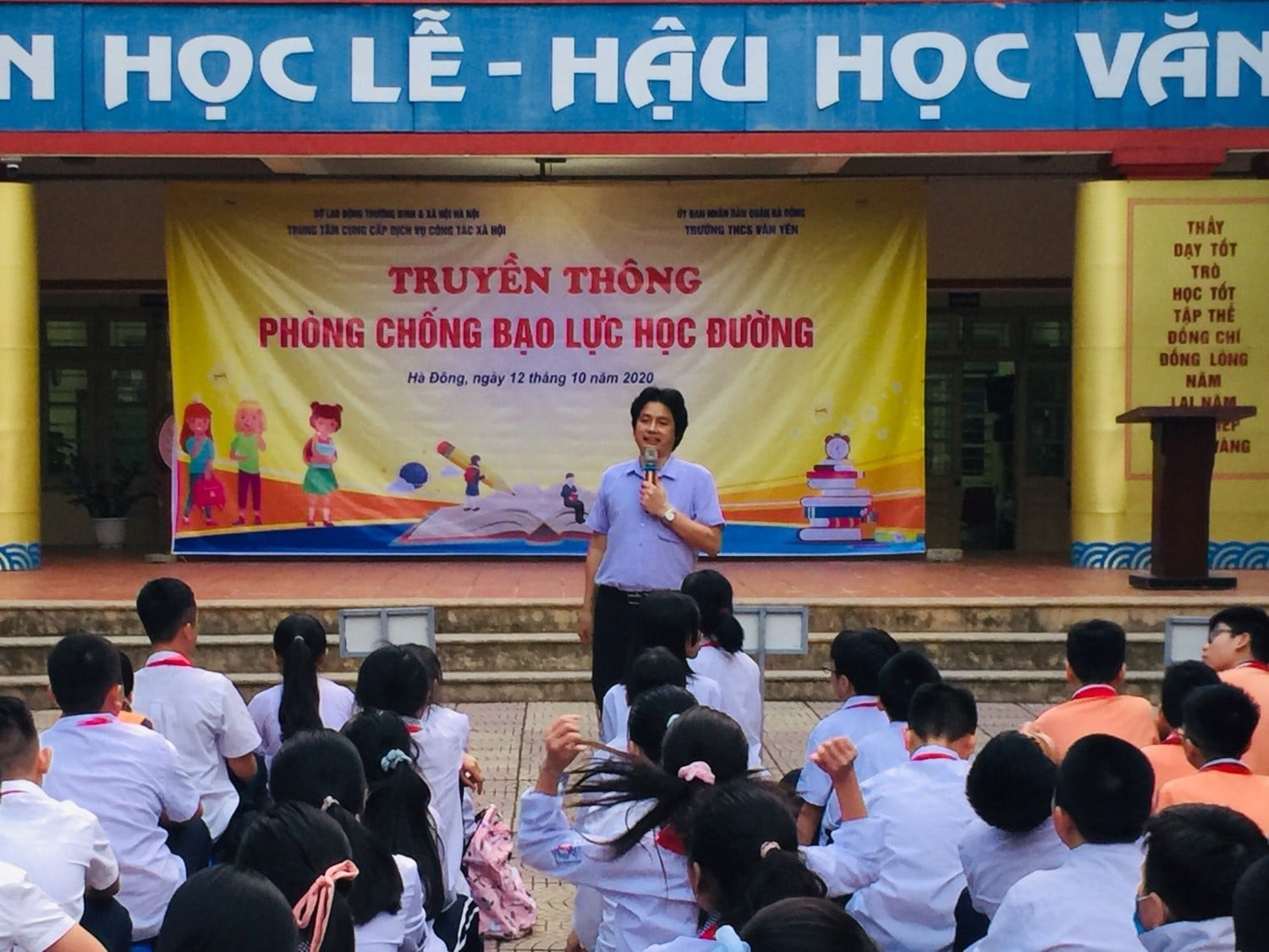 Phòng chống Bạo lực học đường cần sự chung tay của toàn xã hội Phòng chống Bạo lực học đường cần sự chung tay của toàn xã hội