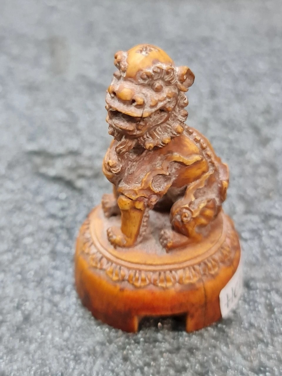 Tín ký (con dấu riêng) bằng ngà thế kỷ 19 (triều Nguyễn) Cổ vật Tín ký (con dấu riêng) bằng ngà thế kỷ 19 (triều Nguyễn)