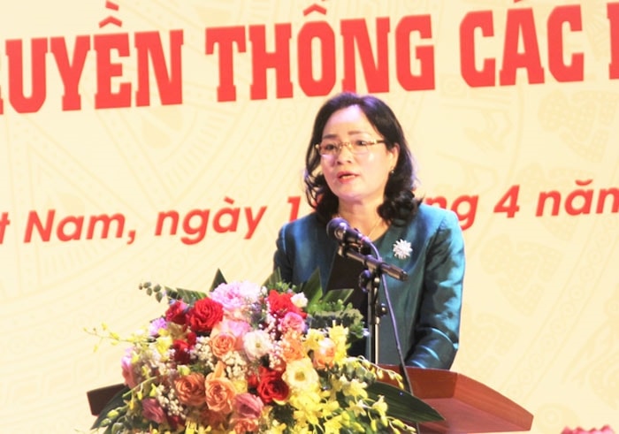Thứ trưởng Bộ VHTT&DL Trịnh Thị Thủy phát biểu tại Hội nghị Thứ trưởng Bộ VHTT&DL Trịnh Thị Thủy phát biểu tại Hội nghị