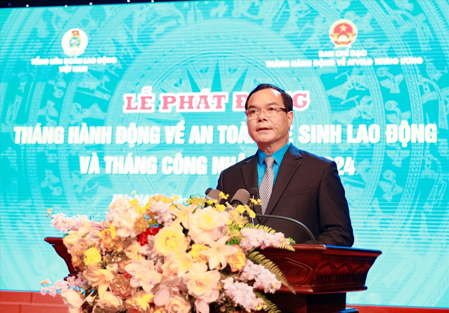 Chủ tịch Tổng Liên đoàn Lao động Việt Nam phát biểu tại lễ phát động