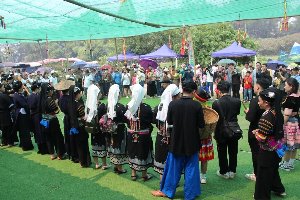 Không gian chợ có đa dạng các hoạt động để du khách có thể trải nghiệm