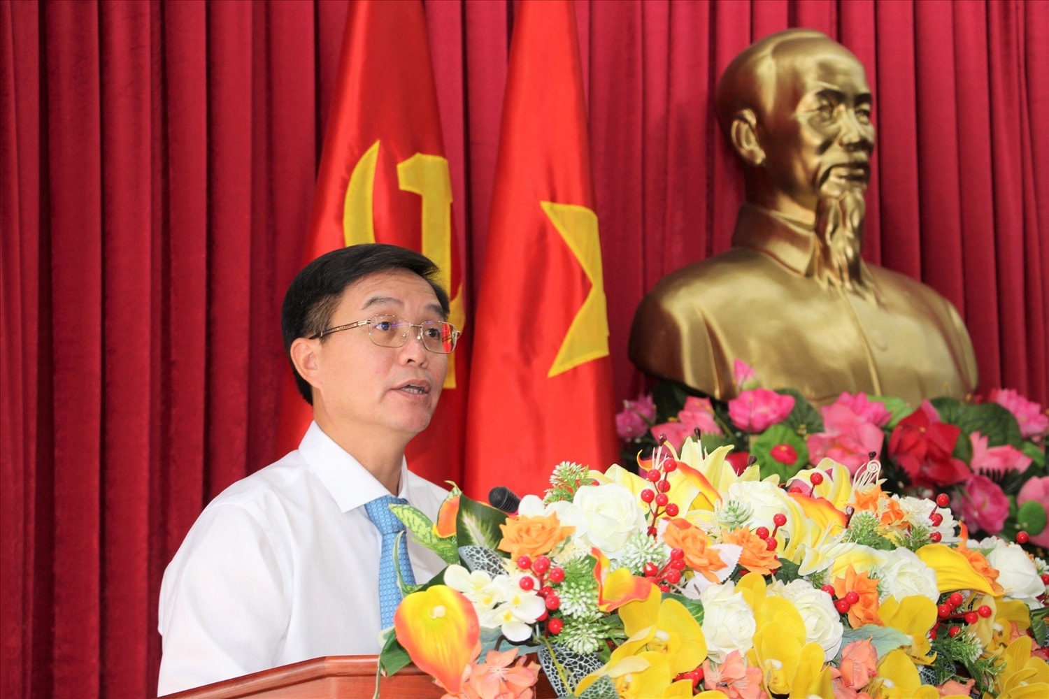 Ủy viên Trung ương Đảng, Bí thư Tỉnh ủy Đắk Lắk Nguyễn Đình Trung phát biểu tại Hội nghị Ủy viên Trung ương Đảng, Bí thư Tỉnh ủy Đắk Lắk Nguyễn Đình Trung phát biểu tại Hội nghị