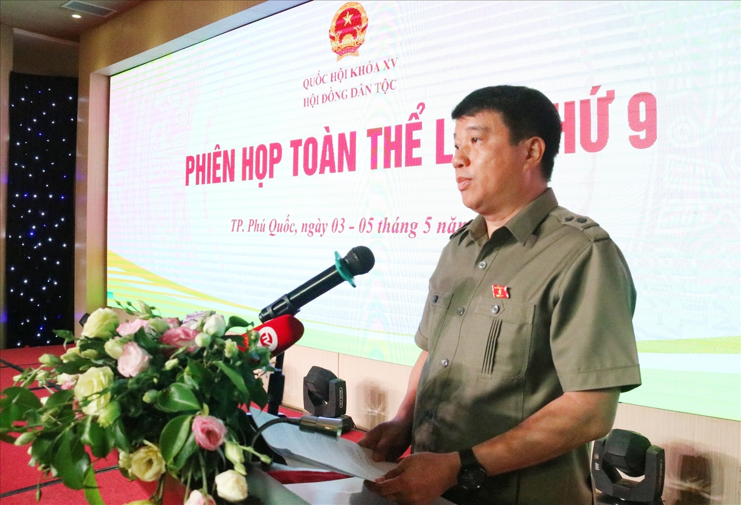 Chủ tịch Hội đồng Dân tộc, Y Thanh Hà Niê Kđăm phát biểu bế mạc phiên họp Chủ tịch HĐDT của Quốc hội Y Thanh Hà Niê Kđăm phát biểu bế mạc phiên họp