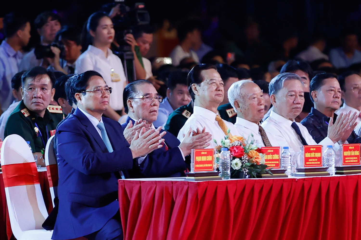 (Tin dẫn) Thủ tướng Phạm Minh Chính dự chương trình nghệ thuật đặc biệt 