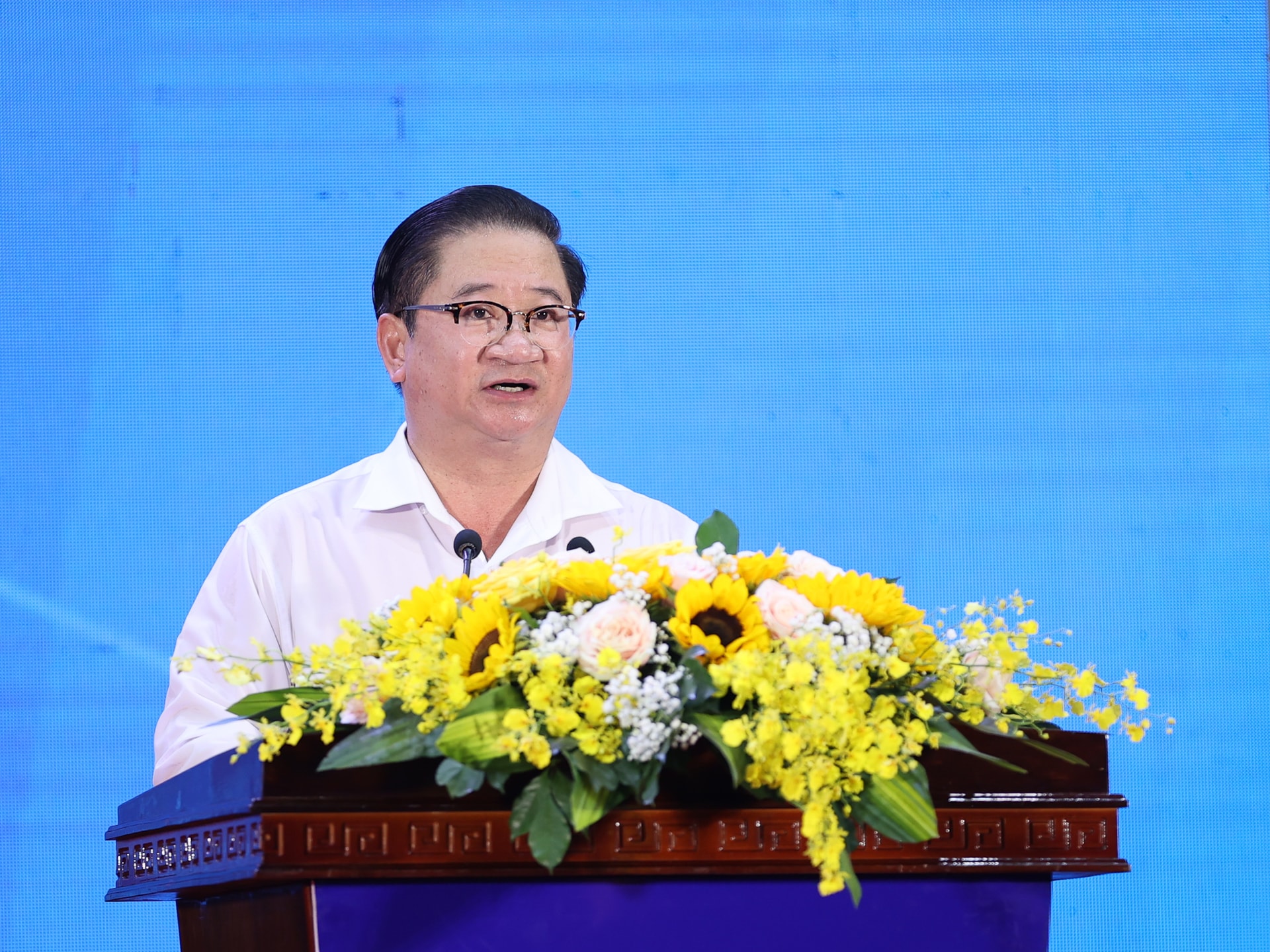 Chủ tịch UBND TP. Cần Thơ Trần Việt Trường phát biểu - Ảnh: VGP/Nhật Bắc Chủ tịch UBND TP. Cần Thơ Trần Việt Trường phát biểu - Ảnh: VGP/Nhật Bắc