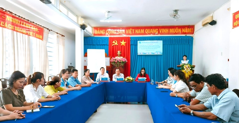 Hội Liên hiệp Phụ nữ tỉnh Hậu Giang tổ chức  Chương trình bồi dưỡng nhằm nâng cao kiến thức, kỹ năng cho cán bộ đầu mối trong triển khai thực hiện Dự án 8