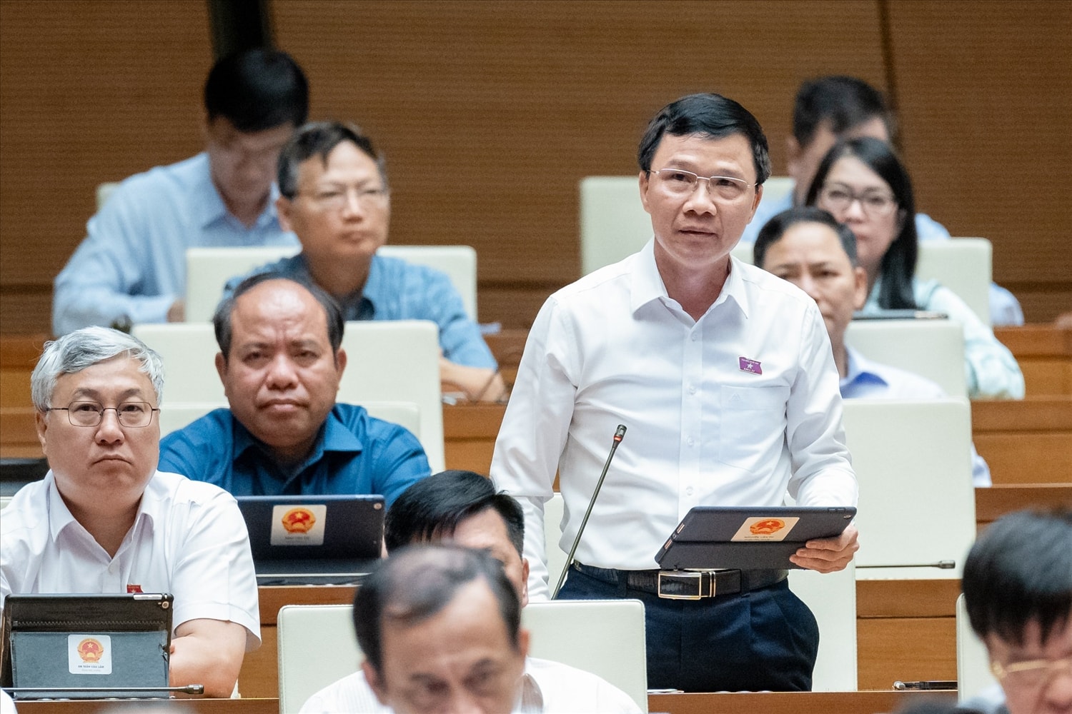 Đại biểu Nguyễn Văn Thi (Đoàn ĐBQH tỉnh Bắc Giang) 