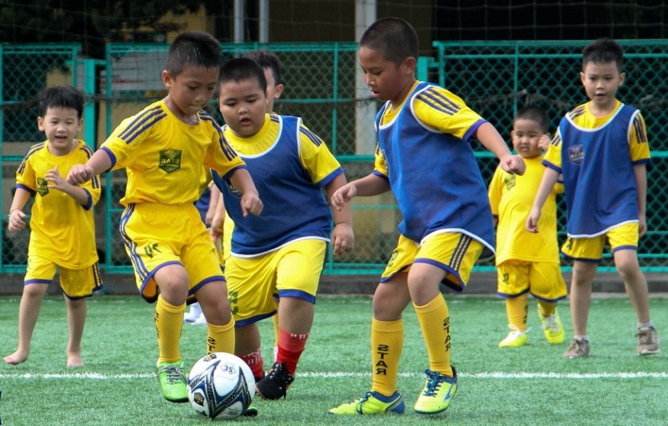 Các lớp học thể thao, âm nhạc, hội họa, hoạt động ngoại khóa sẽ làm giảm thời gian tiếp xúc với thiết bị điện tử của trẻ Các lớp học thể thao, âm nhạc, hội họa, hoạt động ngoại khóa sẽ làm giảm thời gian tiếp xúc với thiết bị điện tử của trẻ