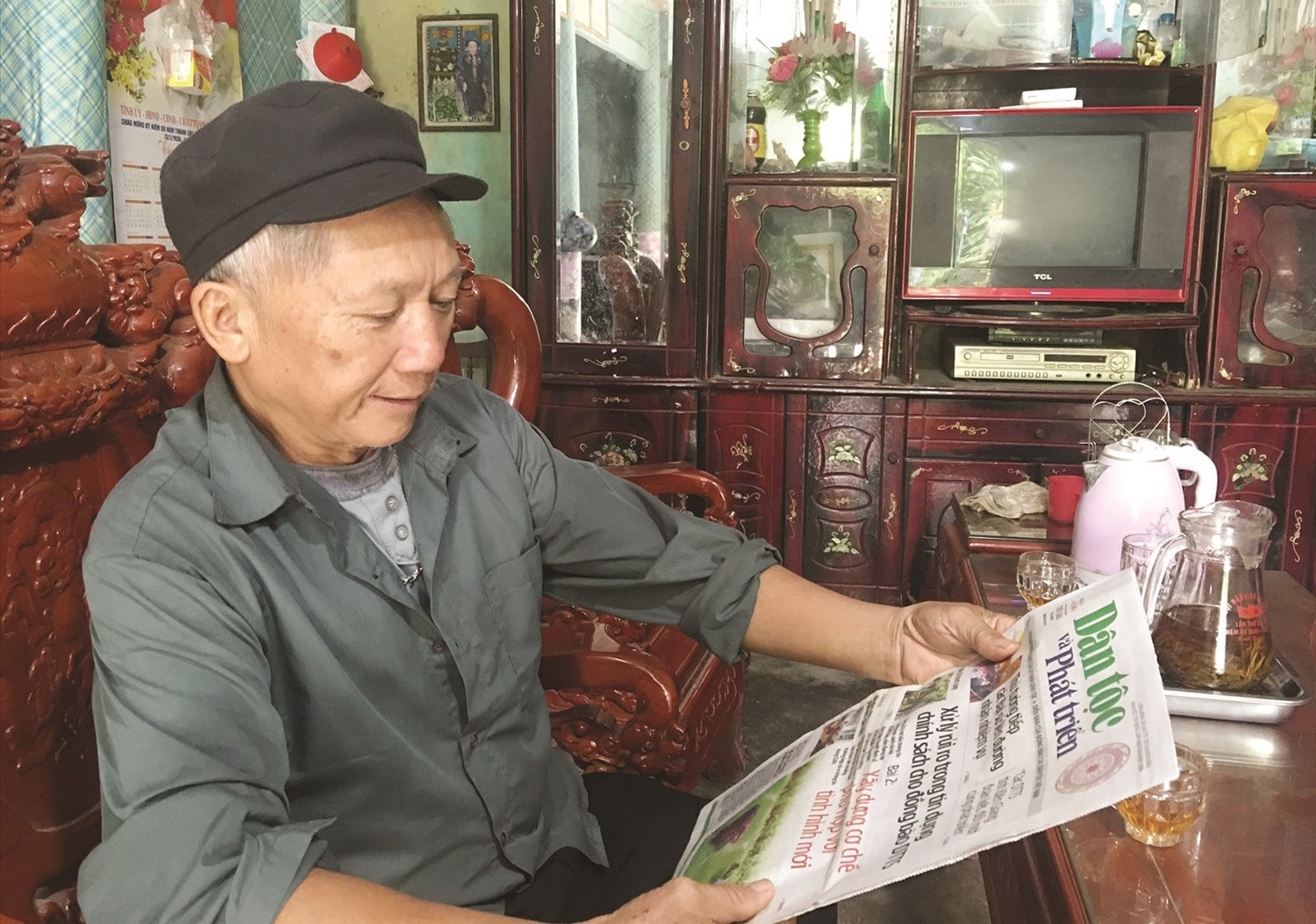 Với Người có uy tín trong đồng bào DTTS, Báo Dân tộc và Phát triển  là kênh thông tin hữu ích, đáng tin cậy