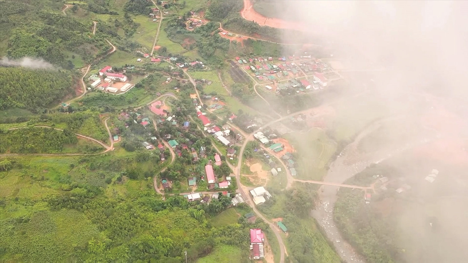  Thôn, làng vùng DTTS tỉnh Kon Tum đang từng ngày đổi mới, trong đó có sự đóng góp rất lớn của đội ngũ Người có uy tín