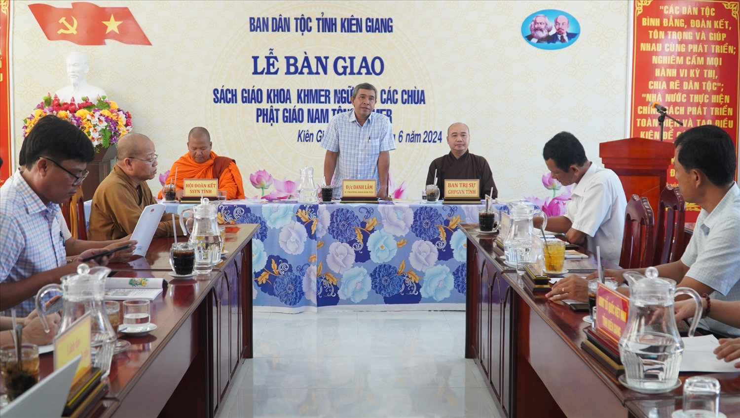 ông Danh Lắm - Phó trưởng Ban Dân tộc tỉnh Kiên Giang phát biểu tại buổi lễ Ông Danh Lắm - Phó trưởng Ban Dân tộc tỉnh Kiên Giang phát biểu tại buổi lễ