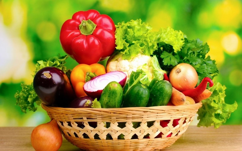  Ngoài các phương pháp điều trị thông thường cho tình trạng tuyến giáp, việc thực hiện chế độ ăn uống đầy đủ dinh dưỡng, ưu tiên thực phẩm lành mạnh, không hút thuốc, tập thể dục thường xuyên… là rất quan trọng