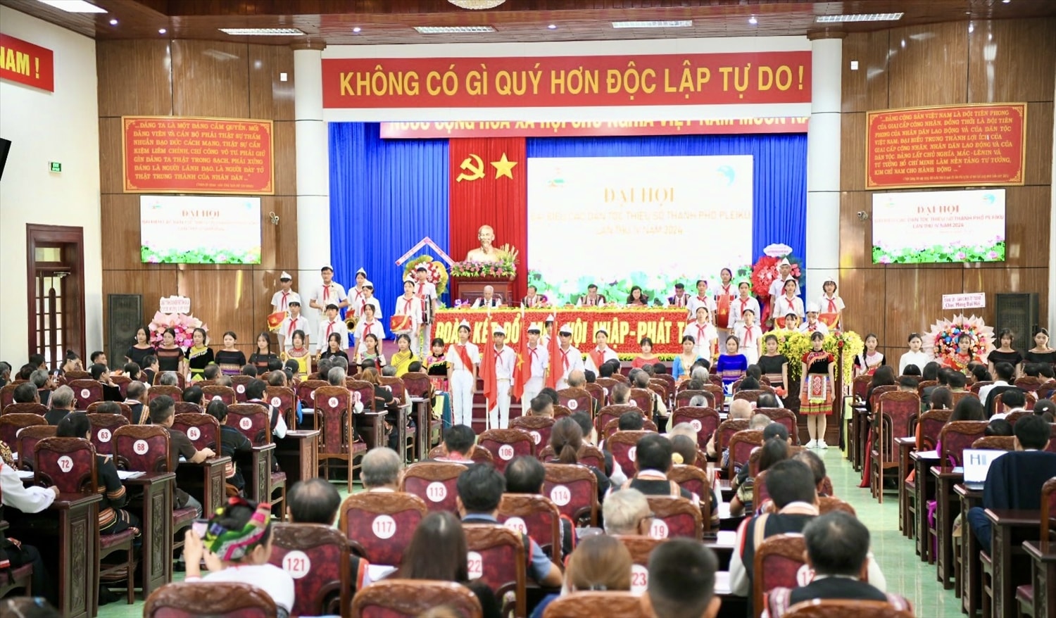 Quang cảnh Đại hội Quang cảnh Đại hội