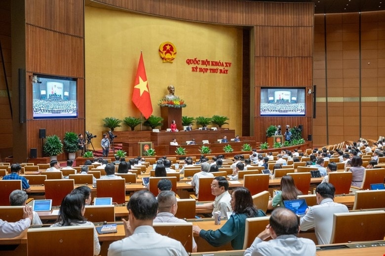 Quang cảnh phiên họp