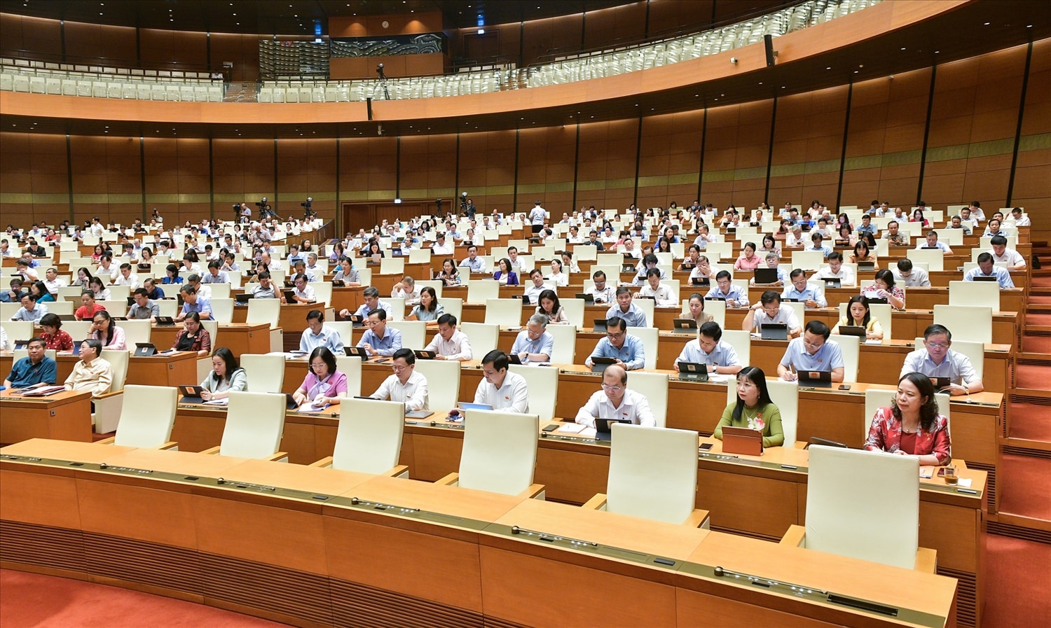 Các đại biểu tham dự phiên họp