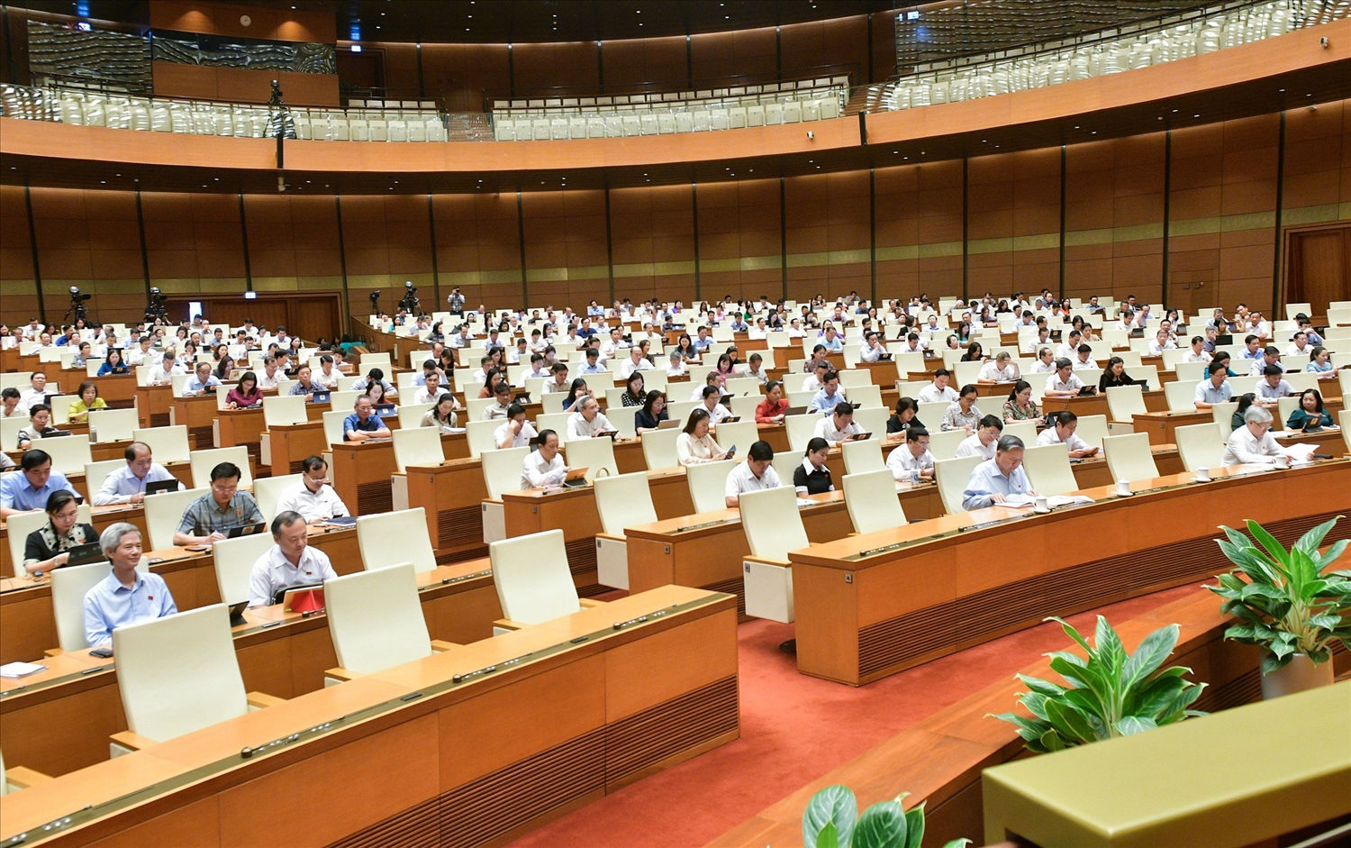 Các đại biểu tham dự phiên họp