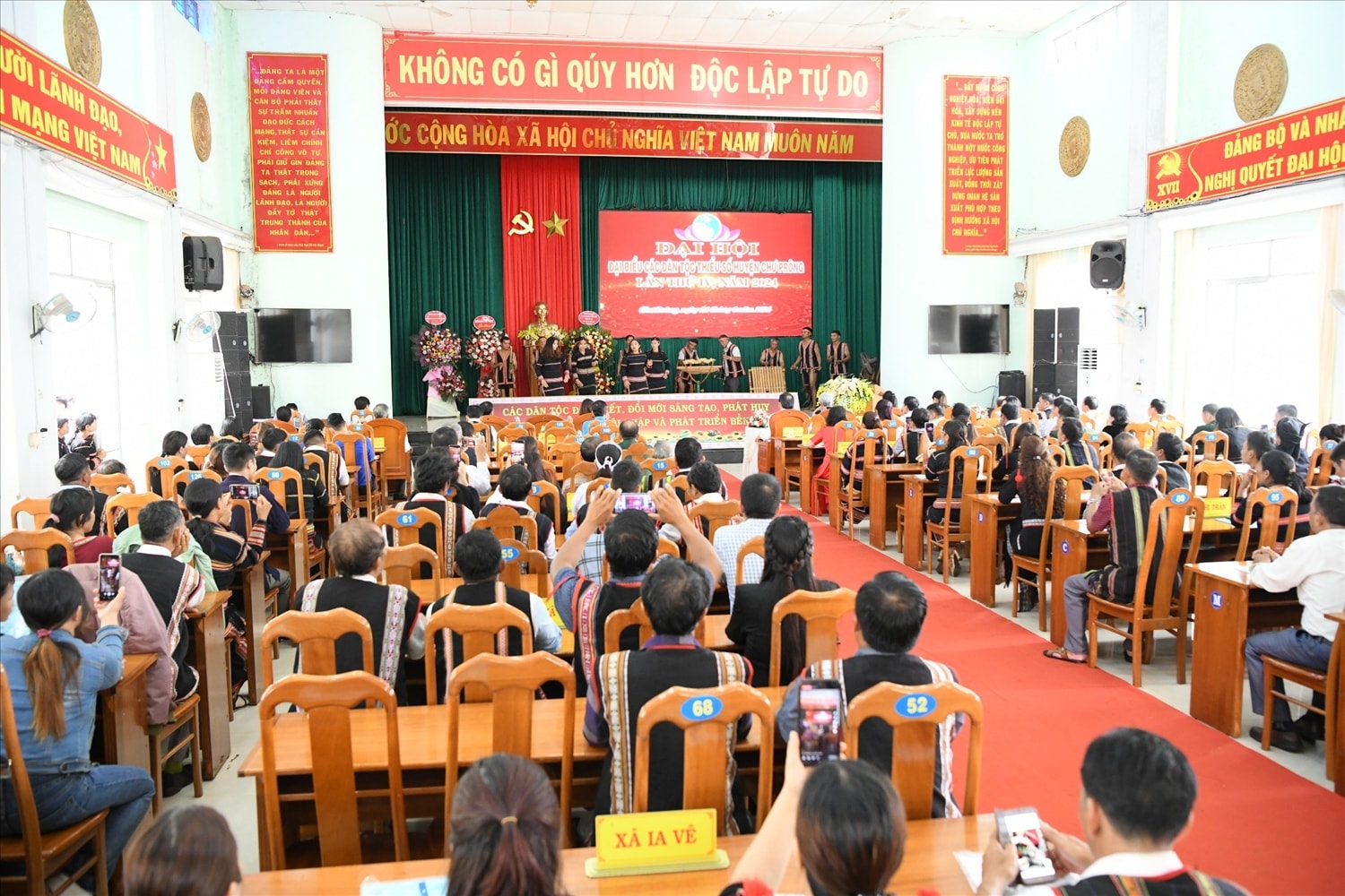 Quang cảnh Đại hội Quang cảnh Đại hội