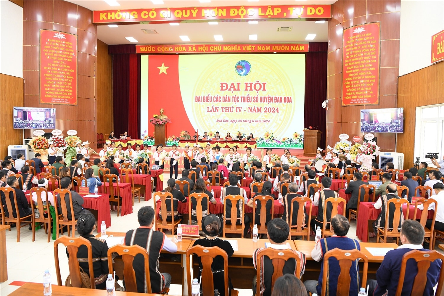 Quang cảnh Đại hội Quang cảnh Đại hội