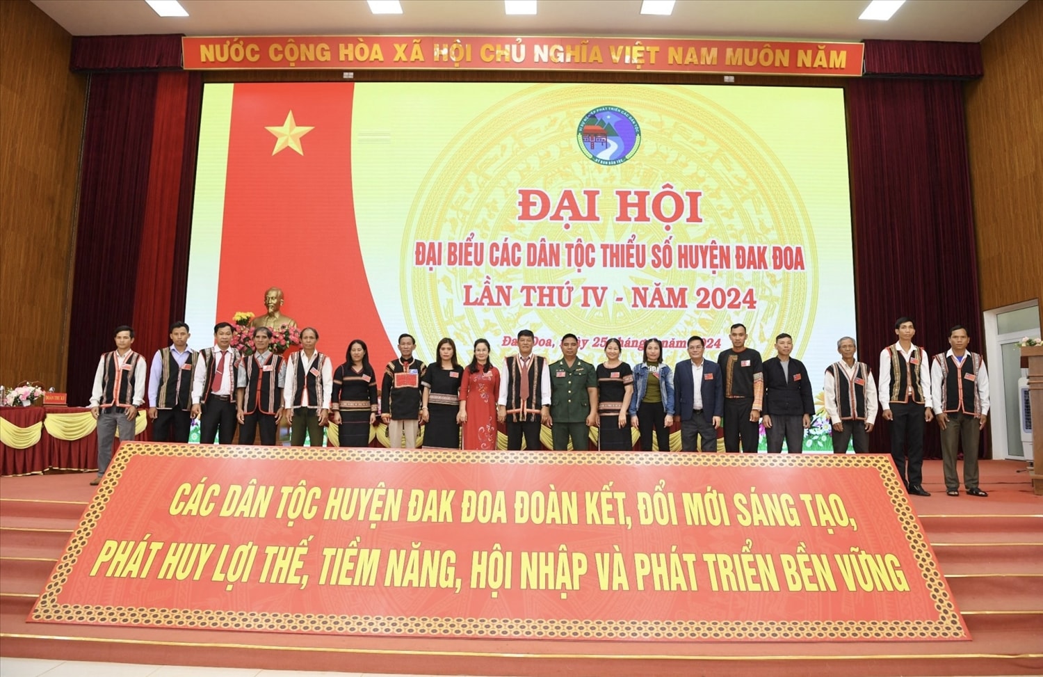 Ra mắt đoàn đại biểu tham dự Đại hội đại biểu các DTTS tỉnh Gia Lai lần thứ IV Ra mắt Đoàn đại biểu tham dự Đại hội Đại biểu các DTTS tỉnh Gia Lai lần thứ IV