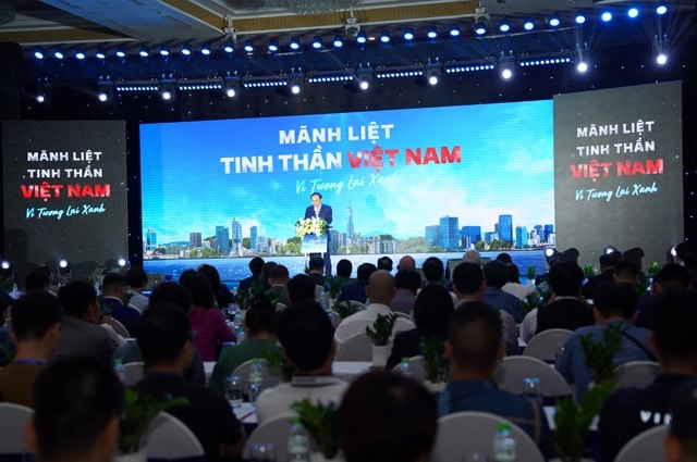 Sự kiện phát động chiến dịch “Mãnh liệt Tinh thần Việt Nam -  Vì Tương lai Xanh” thu hút đông đảo sự tham dự của công chúng.