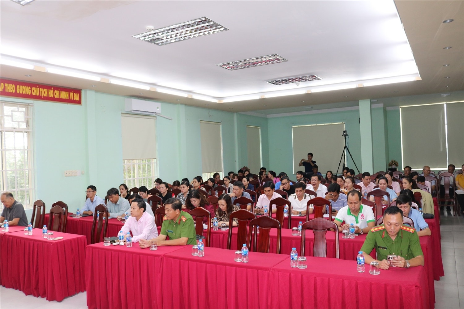 Quang cảnh lớp huấn luyện Quang cảnh lớp huấn luyện