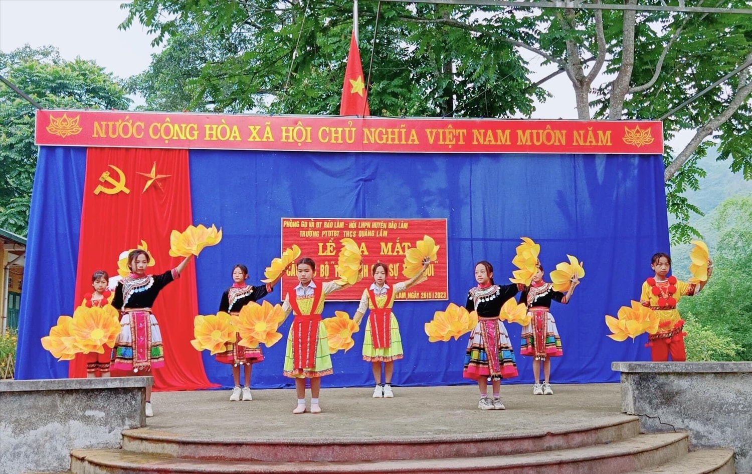Lễ ra mát Câu lạc bộ 
