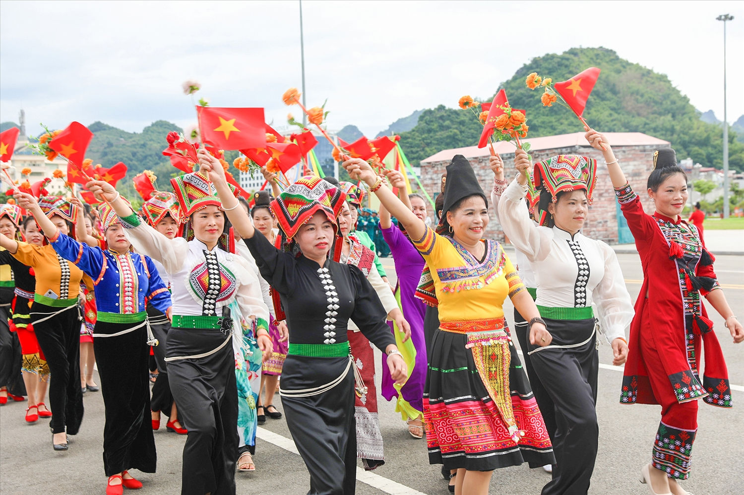 Nhân dân các dân tộc Thành phố Sơn La Nhân dân các dân tộc Thành phố Sơn La