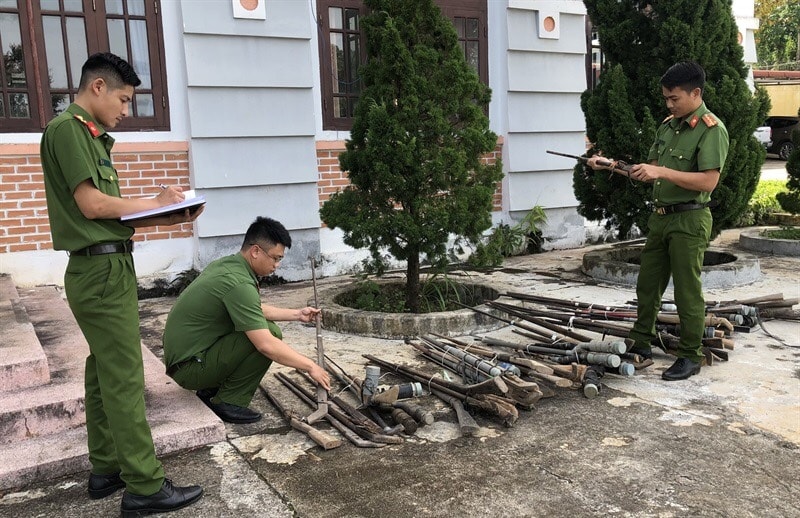 Lực lượng Công an tỉnh Đắk Nông thu hồi nhiều vũ khí trong Nhân dân