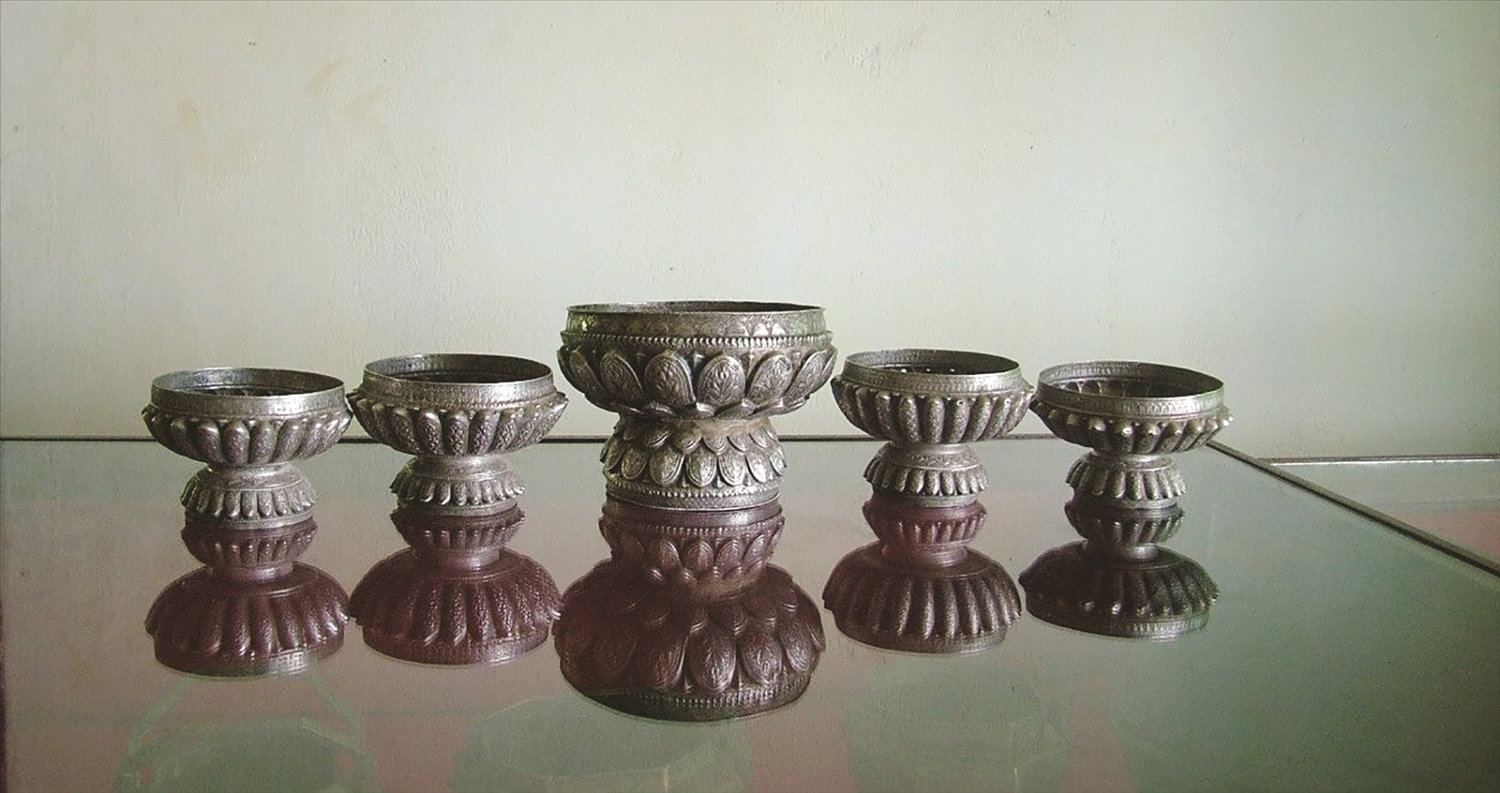 Bộ Pata thực hiện nghi lễ trong bộ sưu tập Hoàng tộc Chăm