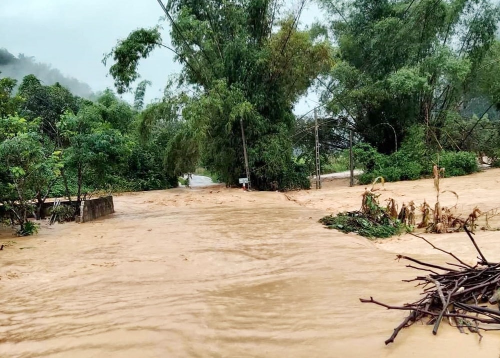 Mưa lớn kéo dài gây ngập lụt nhiều nơi trên địa bàn huyện Bắc Sơn Mưa lớn kéo dài gây ngập lụt nhiều nơi trên địa bàn huyện Bắc Sơn