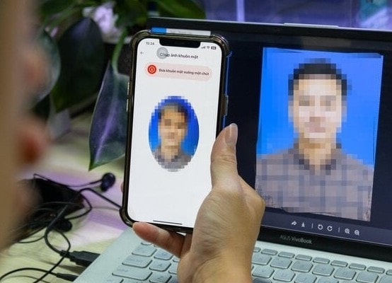 Khách hàng cần cảnh giác với thủ đoạn lừa đảo hướng dẫn cài sinh trắc học trong giao dịch ngân hàng để tránh bị lừa đảo. Khách hàng cần cảnh giác với thủ đoạn lừa đảo hướng dẫn cài sinh trắc học trong giao dịch ngân hàng để tránh bị lừa đảo.