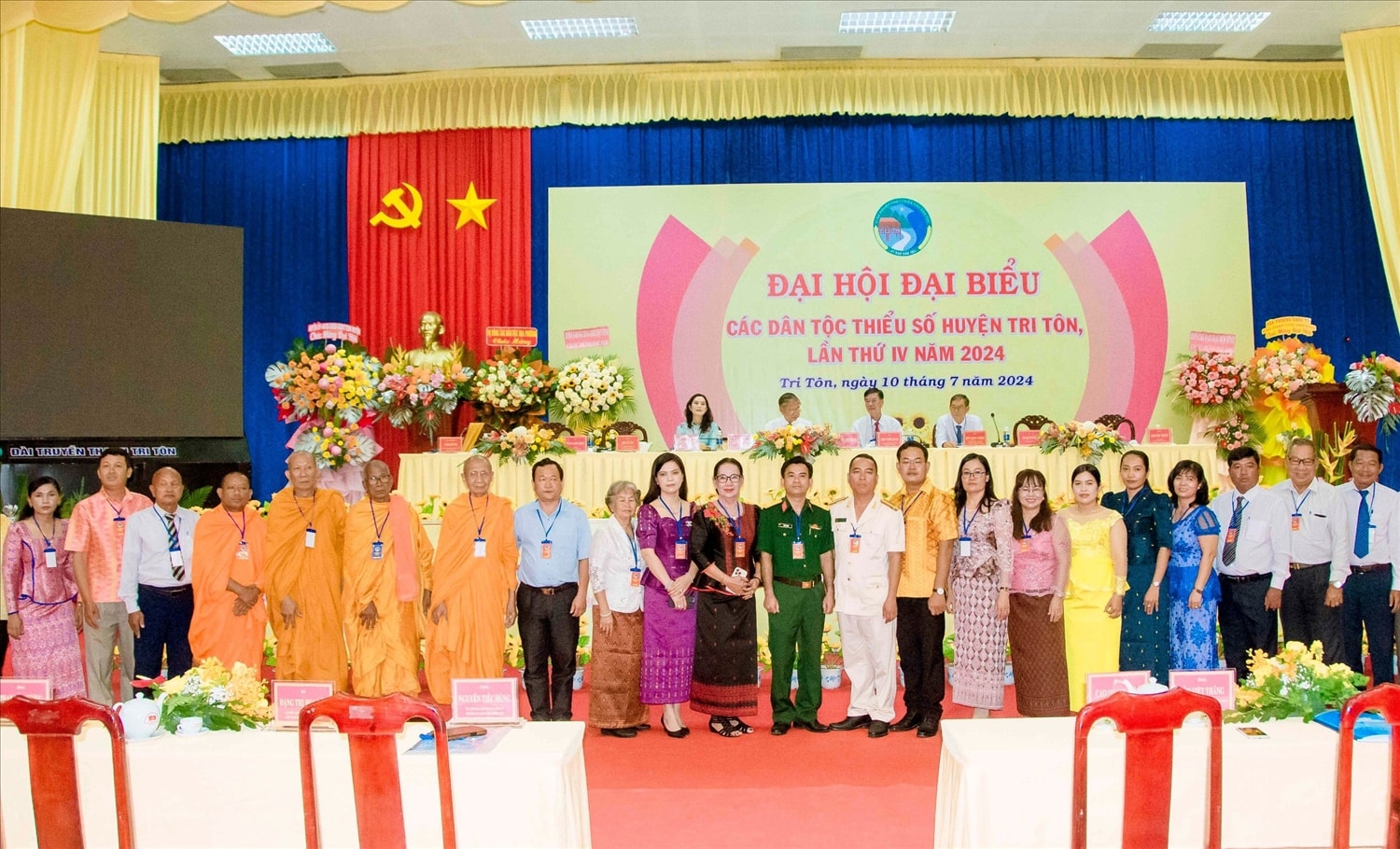 Đại hội đại biểu các DTTS huyện Tri Tôn đã bầu 30 đại biểu chính thức, 3 đại biểu dự khuyết dự Đại hội cấp trên ra mắt đại hội Đại hội đại biểu các DTTS huyện Tri Tôn đã bầu 30 đại biểu chính thức, 3 đại biểu dự khuyết dự Đại hội cấp trên ra mắt đại hội