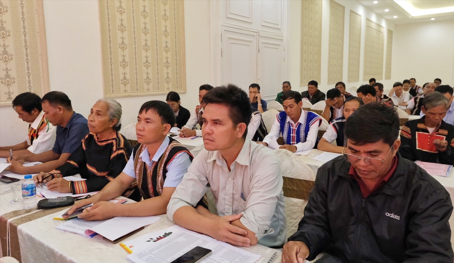 Lớp tập huấn nhằm cung cấp kiến thức cơ bản về chủ trương, đường lối của Đảng, chính sách, pháp luật của Nhà nước trong lĩnh vực văn hóa, thể thao và du lịch Lớp tập huấn nhằm cung cấp kiến thức cơ bản về chủ trương, đường lối của Đảng, chính sách, pháp luật của Nhà nước trong lĩnh vực văn hóa, thể thao và du lịch