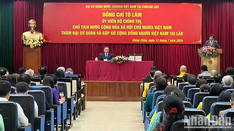 Quang cảnh buổi gặp mặt. Quang cảnh buổi gặp mặt.
