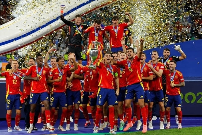 Tây Ban Nha lên ngôi vô địch Euro 2024 (Ảnh IT) Tây Ban Nha lên ngôi vô địch Euro 2024 (Ảnh IT)