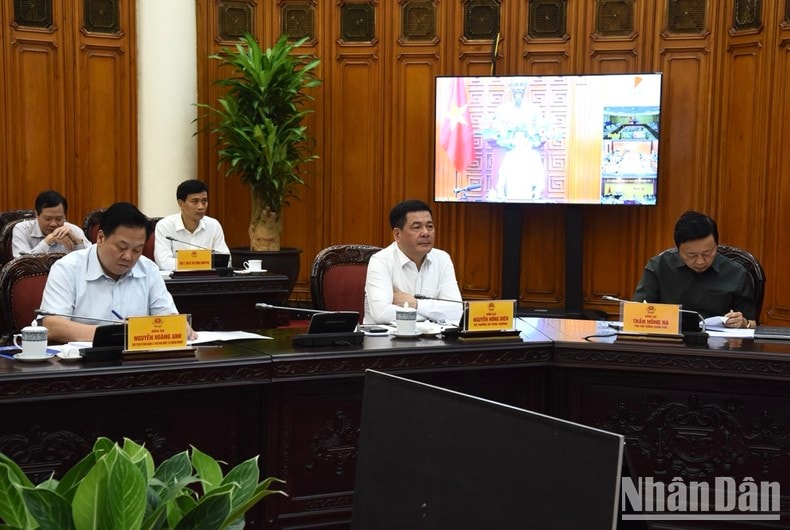 Đại diện lãnh đạo các bộ, ngành tham dự cuộc họp. (Ảnh: Trần Hải) Đại diện lãnh đạo các bộ, ngành tham dự cuộc họp. (Ảnh: Trần Hải)