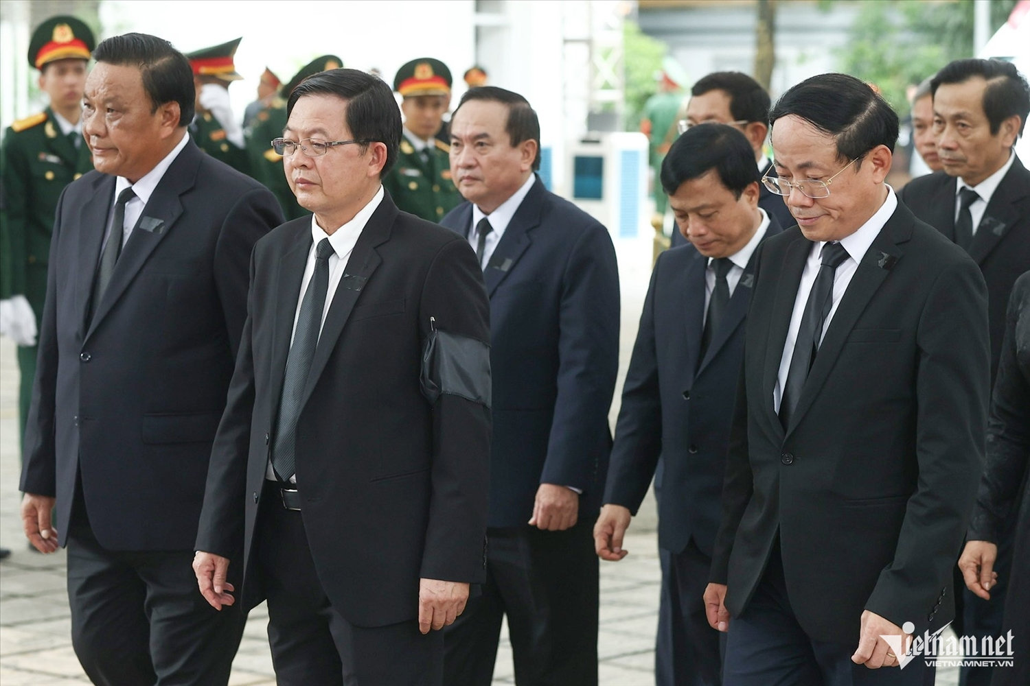 Đoàn Tỉnh ủy, HĐND, UBND, UB MTTQ Việt Nam tỉnh Bình Định vào viếng. (Ảnh: Vietnamnet.vn) Đoàn Tỉnh ủy, HĐND, UBND, UB MTTQ Việt Nam tỉnh Bình Định vào viếng. (Ảnh: Vietnamnet.vn)