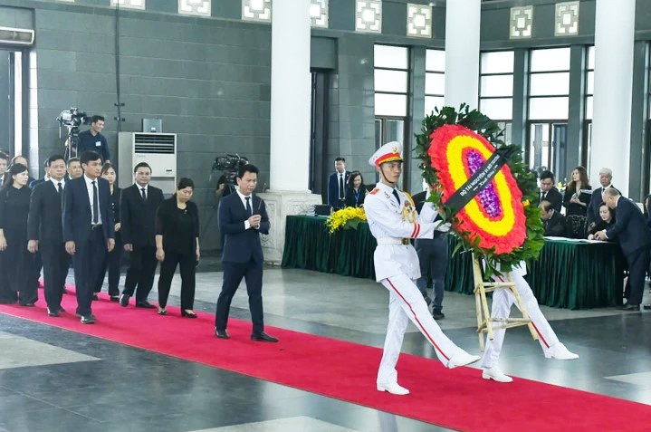 Đoàn Bộ Tài nguyên và Môi trường viếng Tổng Bí thư Nguyễn Phú Trọng Đoàn Bộ Tài nguyên và Môi trường viếng Tổng Bí thư Nguyễn Phú Trọng