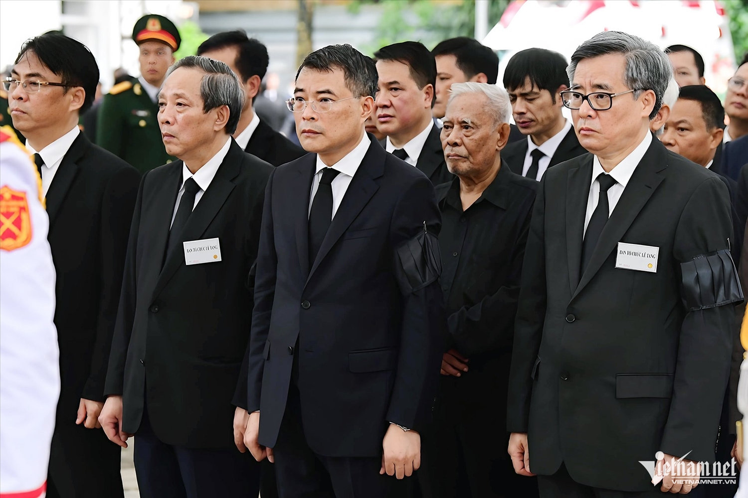 Đoàn Ban Tổ chức Trung ương vào viếng. (Ảnh: Vietnamnet.vn) Đoàn Ban Tổ chức Trung ương vào viếng. (Ảnh: Vietnamnet.vn)